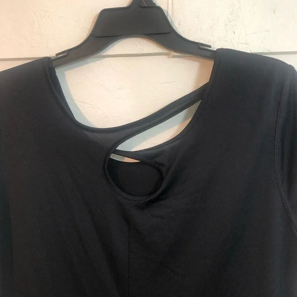 Danskin Now Black Short Sleeve Activewear Top with Strappy Open Back - Picture 8 of 11